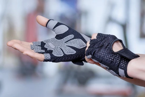 Rękawiczki treningowe pomagają unikać odcisków